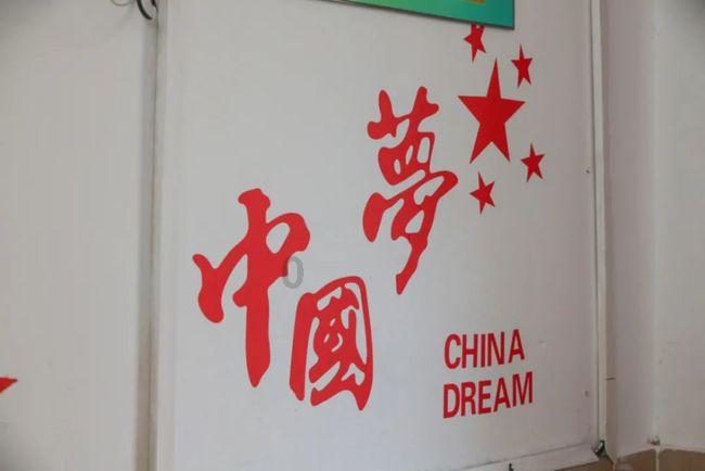 迷路的可爱女宝宝